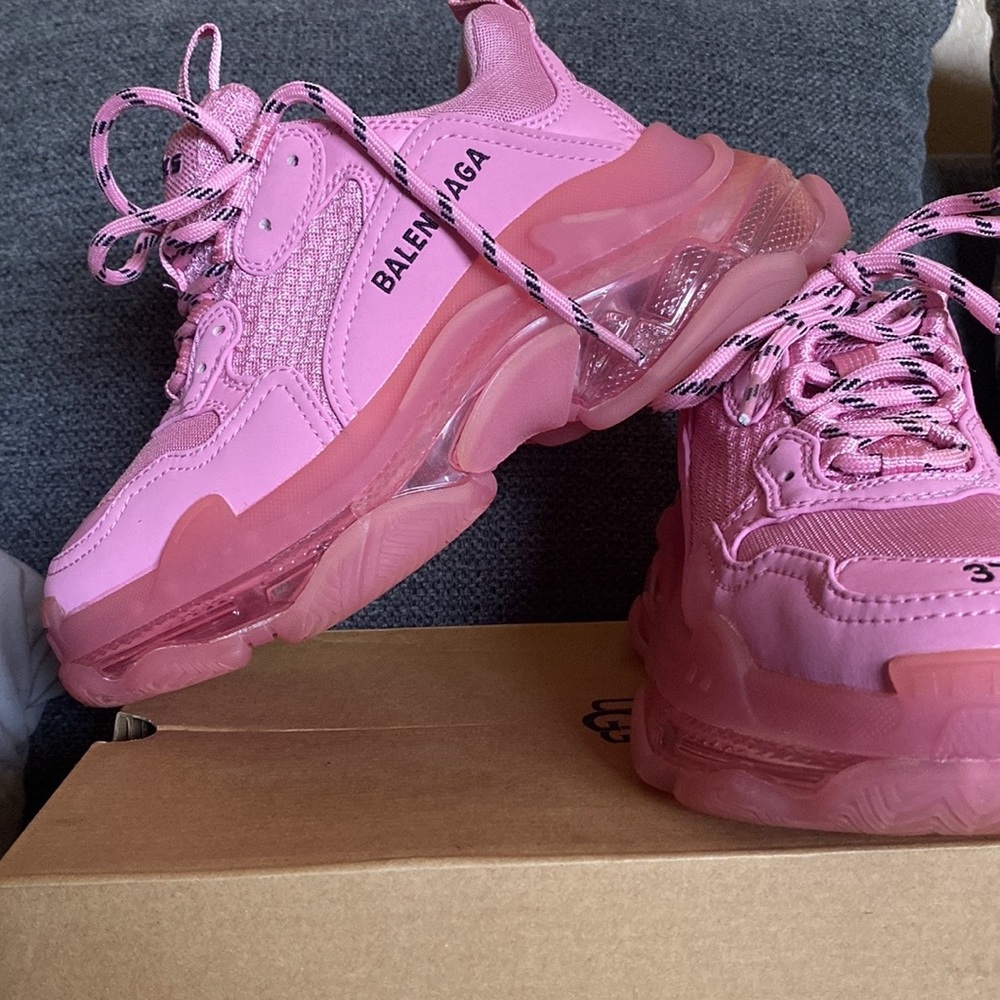 New (slightly worn) - Only worn once for photoshoot